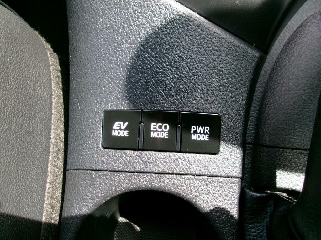 Toyota Auris 1.6 D-4d Design 110 Bhp Silver #33
