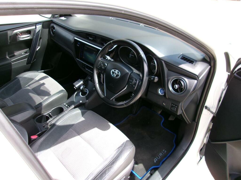 Toyota Auris 1.6 D-4d Design 110 Bhp Silver #16