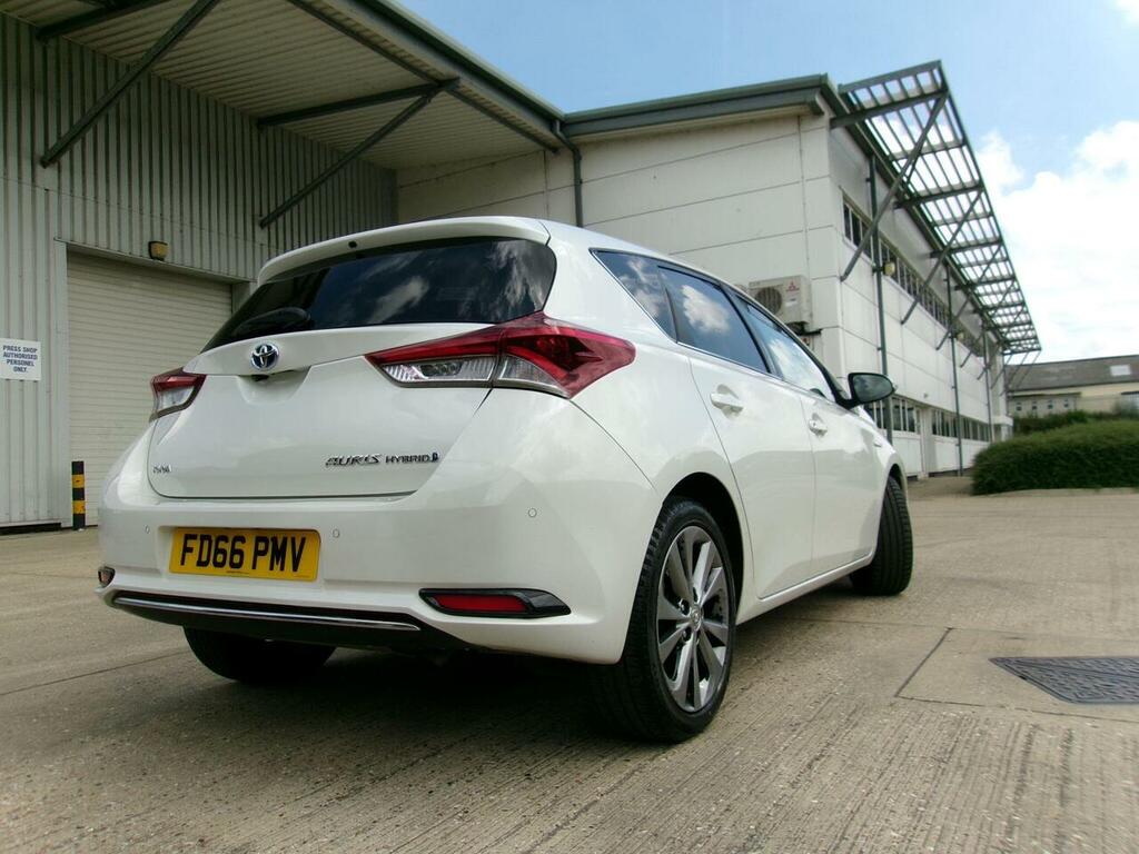 Toyota Auris 1.6 D-4d Design 110 Bhp Silver #9
