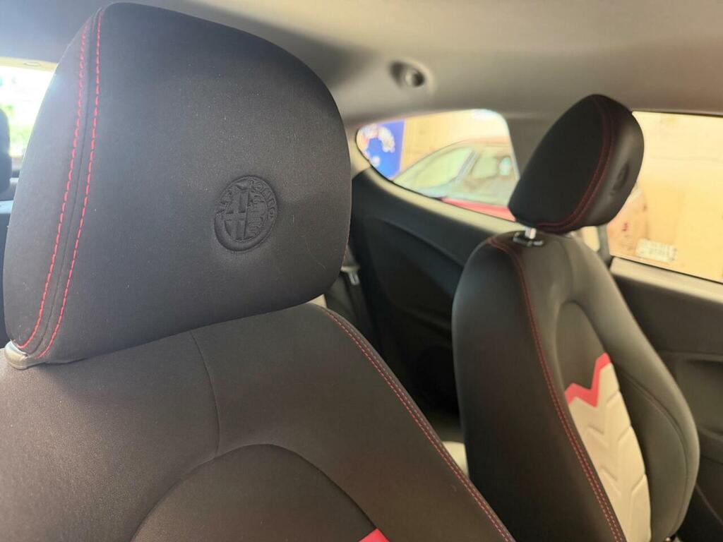 Alfa Romeo MiTo 1.3 Jtdm-2 85 Distinctive  #31