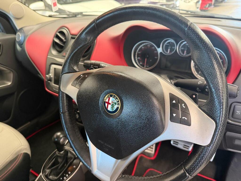 Alfa Romeo MiTo 1.3 Jtdm-2 85 Distinctive  #12