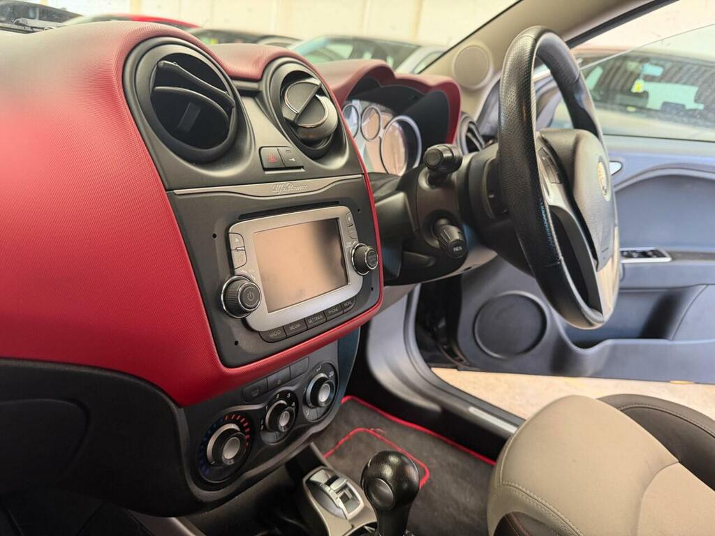 Alfa Romeo MiTo 1.3 Jtdm-2 85 Distinctive  #14