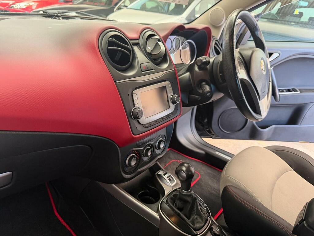 Alfa Romeo MiTo 1.3 Jtdm-2 85 Distinctive  #15