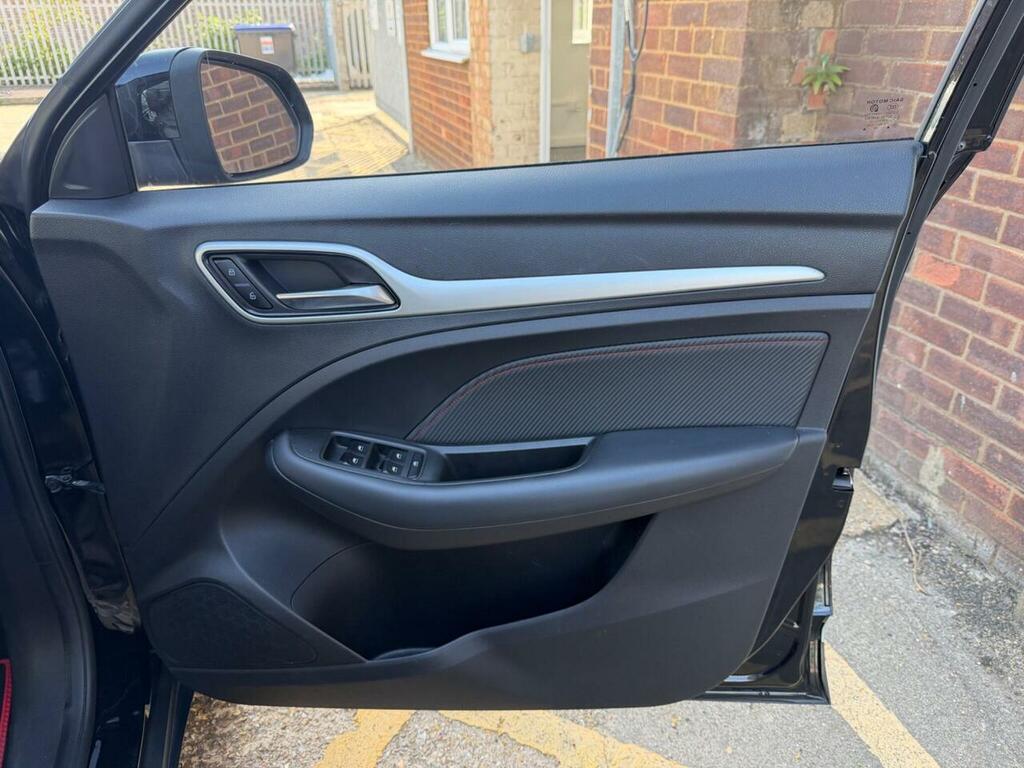 MG ZS 1.0T Gdi Exclusive Dct Black #30