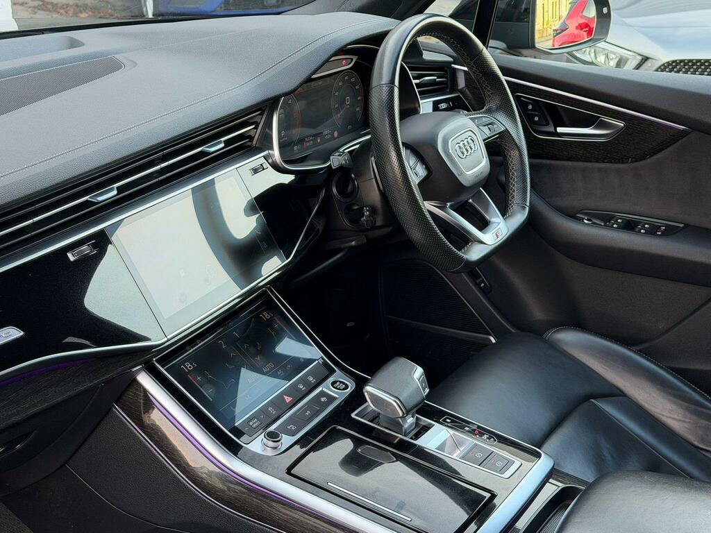 Audi Q7 3.0 Tdi V6 50 Black Edition Tiptronic Quattro Euro SV72VWE Black #4
