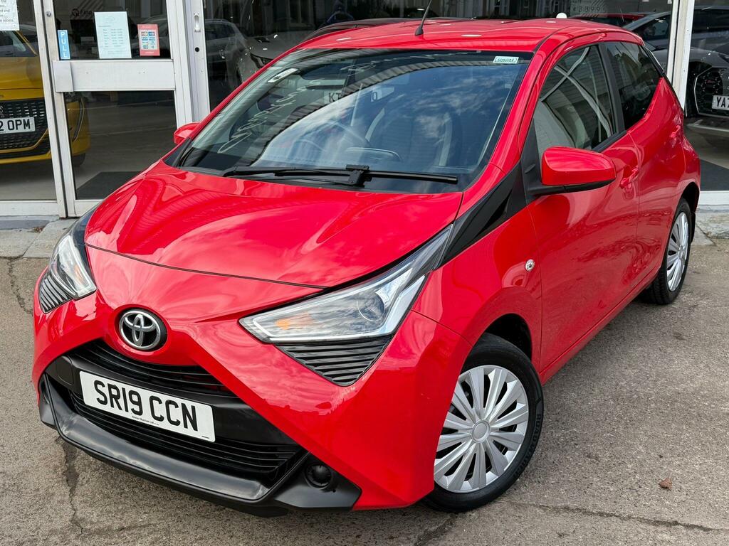Toyota Aygo 1.0 Vvt-i X-play Euro 6 SR19CCN Red #4