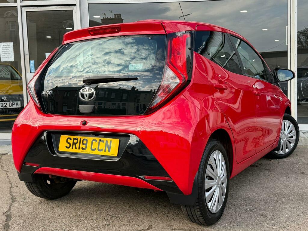 Toyota Aygo 1.0 Vvt-i X-play Euro 6 SR19CCN Red #3