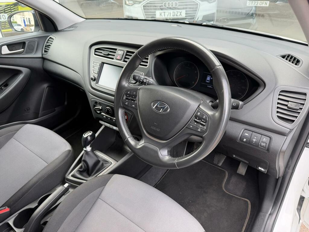 Hyundai I20 1.2 Play Euro 6 Ss SV69YEF White #6