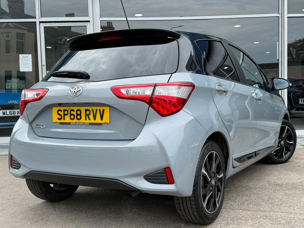 Toyota Yaris 1.5 Vvt-i Cyan Bi-tone Euro 6 SP68RVV Grey #3