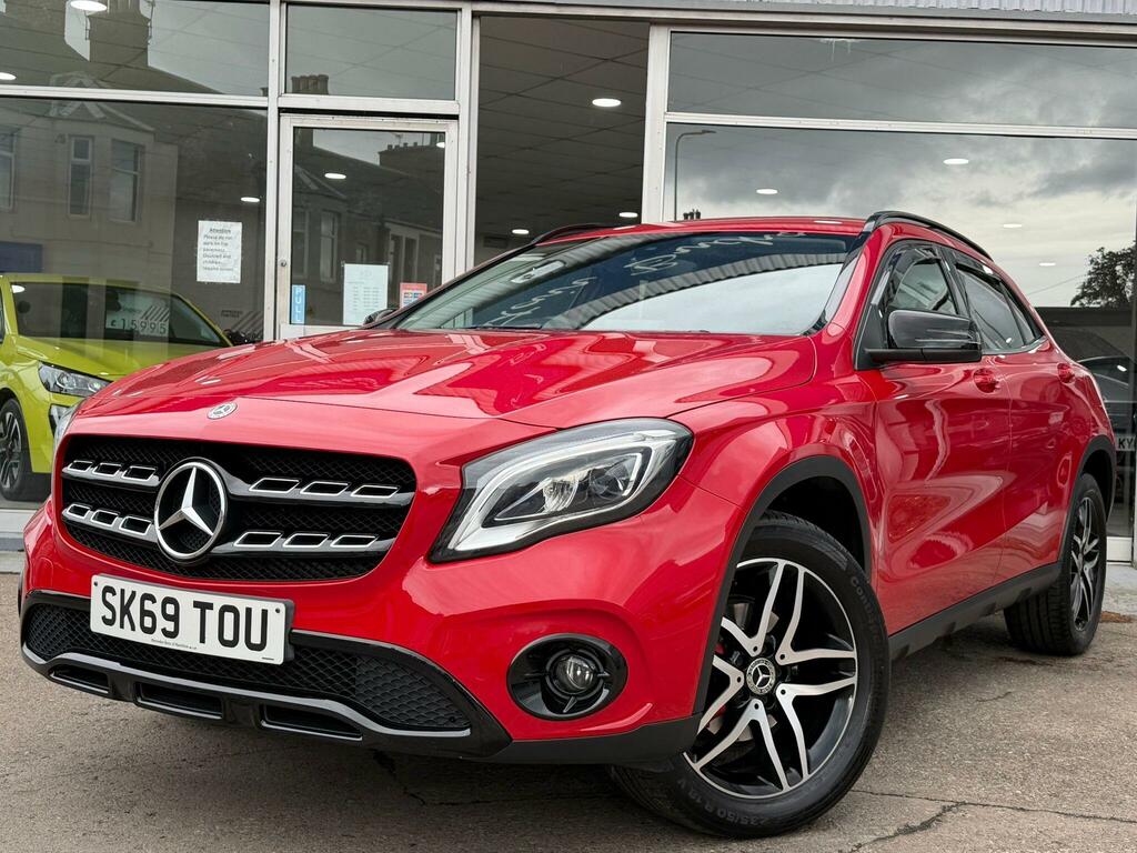 Mercedes-Benz GLA Class 1.6 Gla180 Urban Edition 7G-dct Euro 6 Ss Red