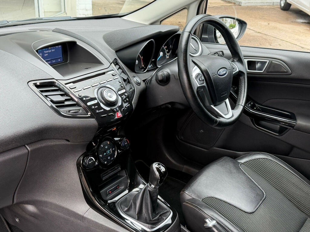 Ford Fiesta 1.5 Tdci Titanium X Euro 6 Grey #4