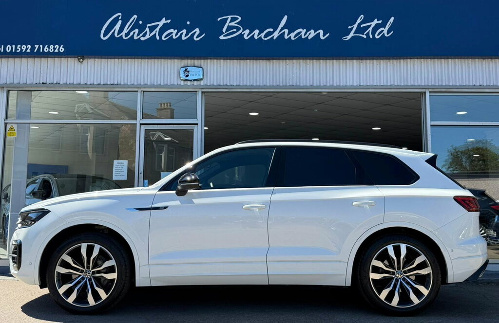 Volkswagen Touareg 3.0 Tdi V6 Black Edition Tiptronic 4Motion Euro 6 SW23BWB White #2