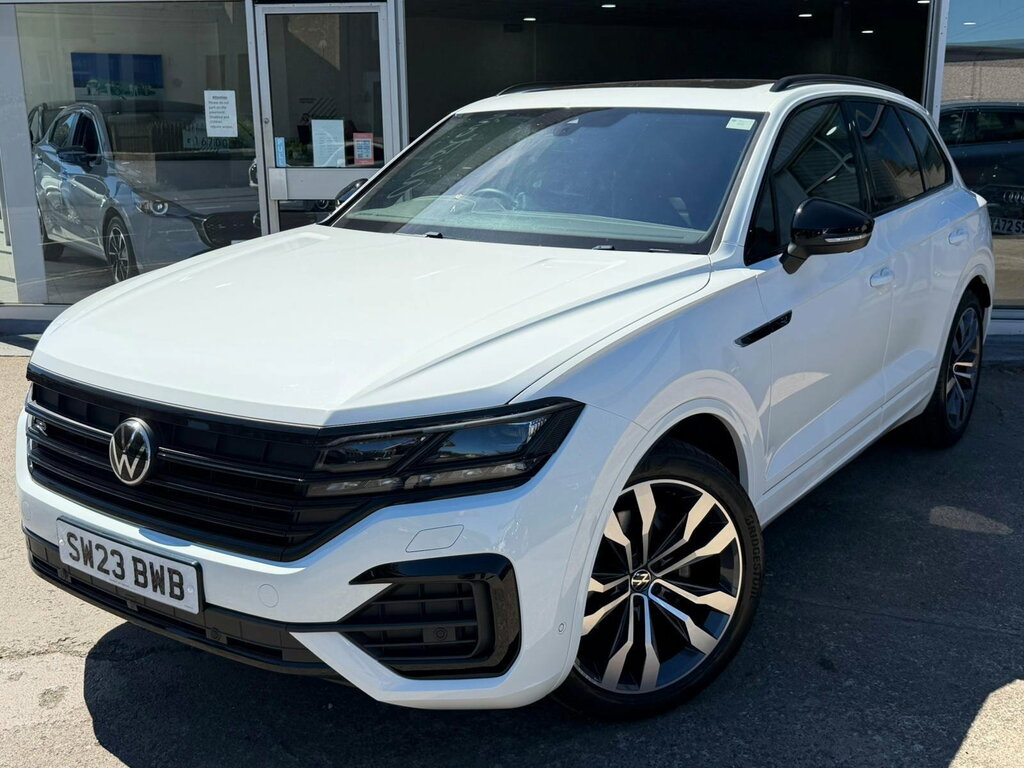 Volkswagen Touareg 3.0 Tdi V6 Black Edition Tiptronic 4Motion Euro 6 SW23BWB White #4