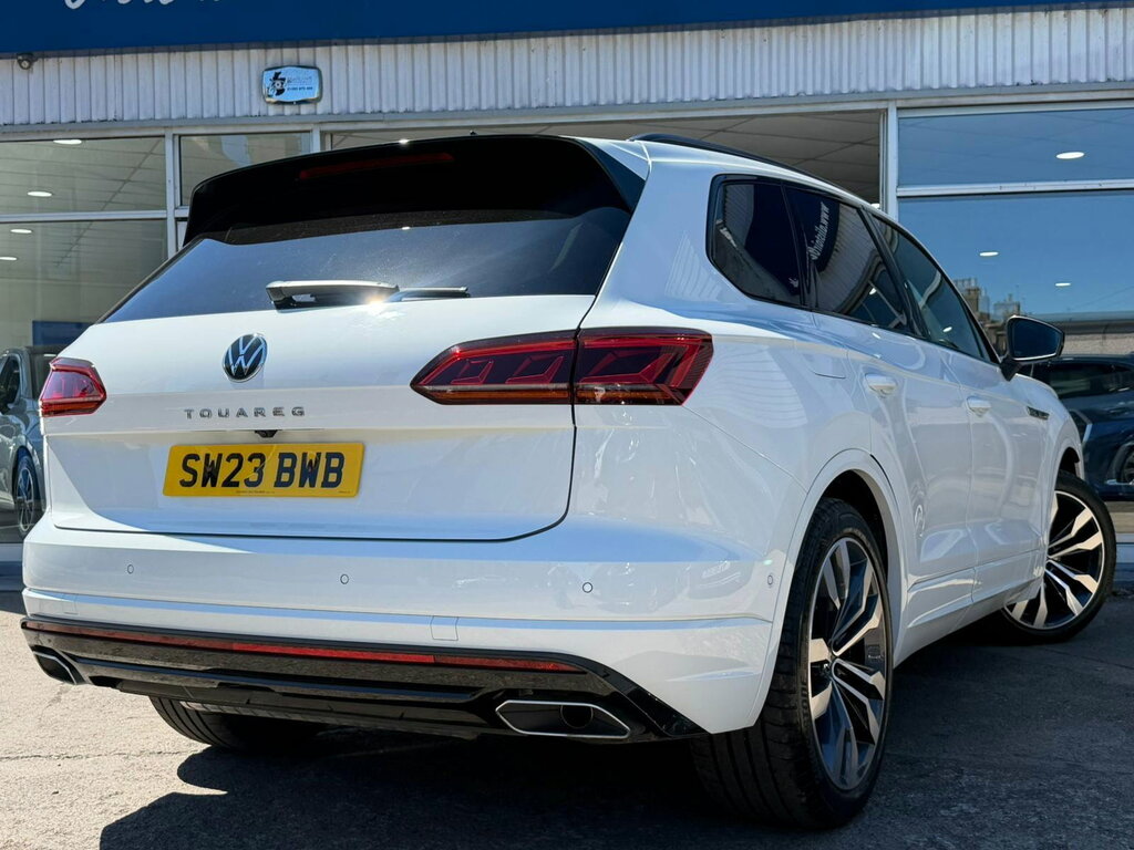 Volkswagen Touareg 3.0 Tdi V6 Black Edition Tiptronic 4Motion Euro 6 SW23BWB White #3