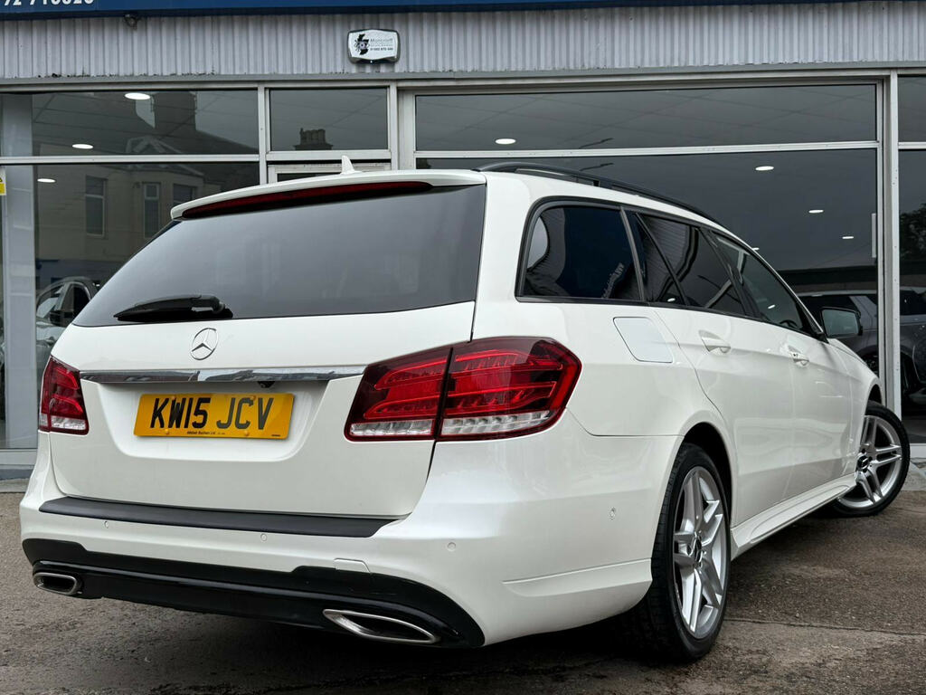 Mercedes-Benz E Class 2.1 E220 Bluetec Amg Night Edition Premium G-tro White #3
