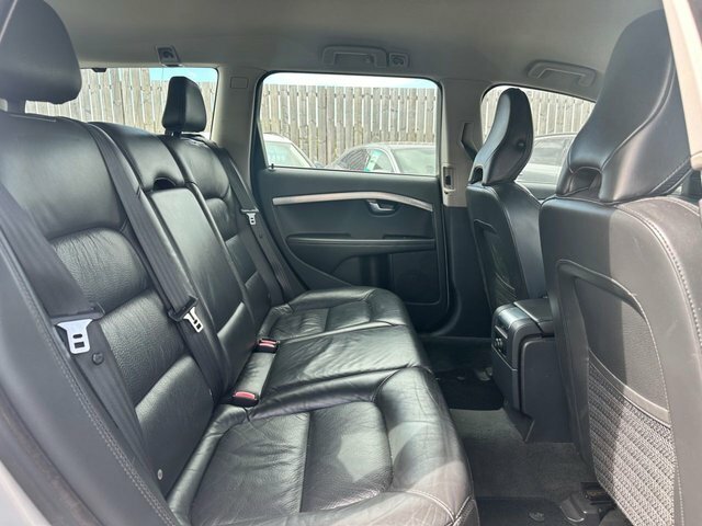 Volvo XC70 Estate 2.4 D5 Se Lux 2012 Blue #37