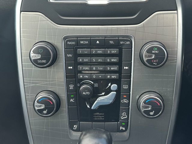 Volvo XC70 Estate 2.4 D5 Se Lux 2012 Blue #21