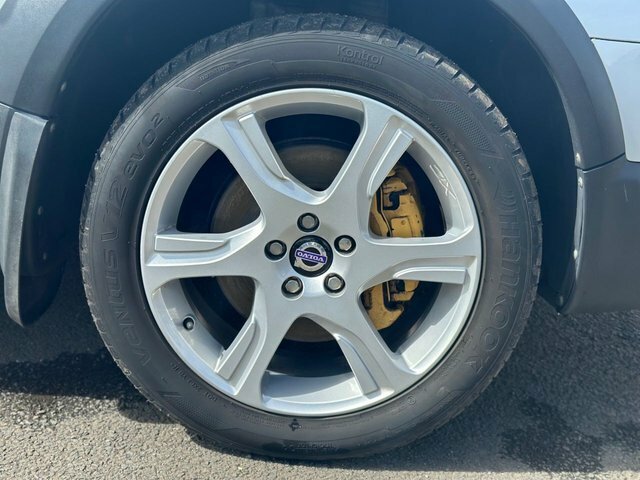Volvo XC70 Estate 2.4 D5 Se Lux 2012 Blue #42
