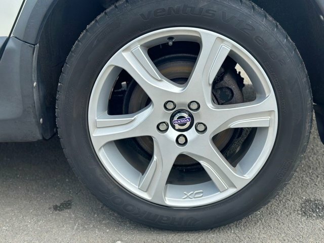Volvo XC70 Estate 2.4 D5 Se Lux 2012 Blue #44
