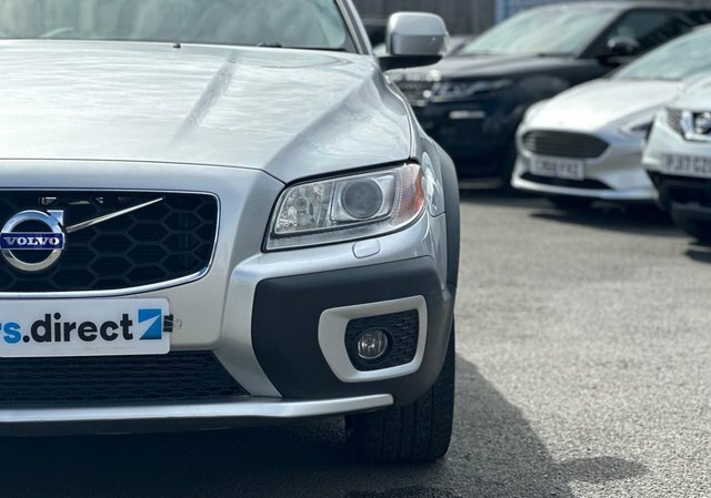 Volvo XC70 2.4 D3 Se Lux Estate Geartronic Awd Silver #2