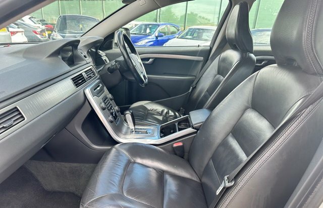 Volvo XC70 Estate 2.4 D5 Se Lux 2012 Blue #25