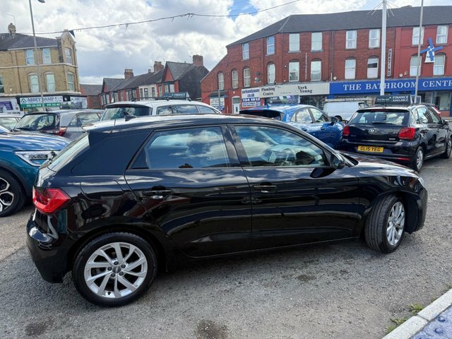 Audi A1 1.0 Tfsi 30 Sport Sportback S Tronic Eu NXZ3529 Black #2