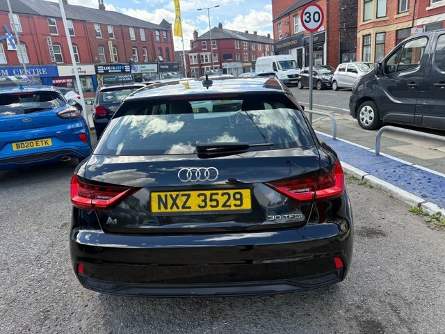 Audi A1 1.0 Tfsi 30 Sport Sportback S Tronic Eu NXZ3529 Black #4