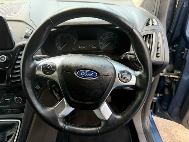 Ford Tourneo Connect 1.5 Ecoblue 120 Zetec Powershift Silver #16