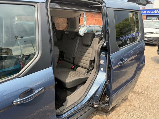 Ford Tourneo Connect 1.5 Ecoblue 120 Zetec Powershift Silver #11