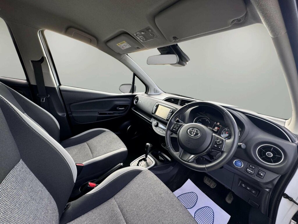 Toyota Yaris 1.5 Vvt-h Y20 Bi-tone E-cvt Euro 6 Ss YF20UYX White #2