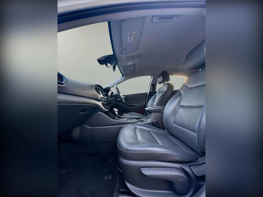 Hyundai Ioniq Premium Silver #41