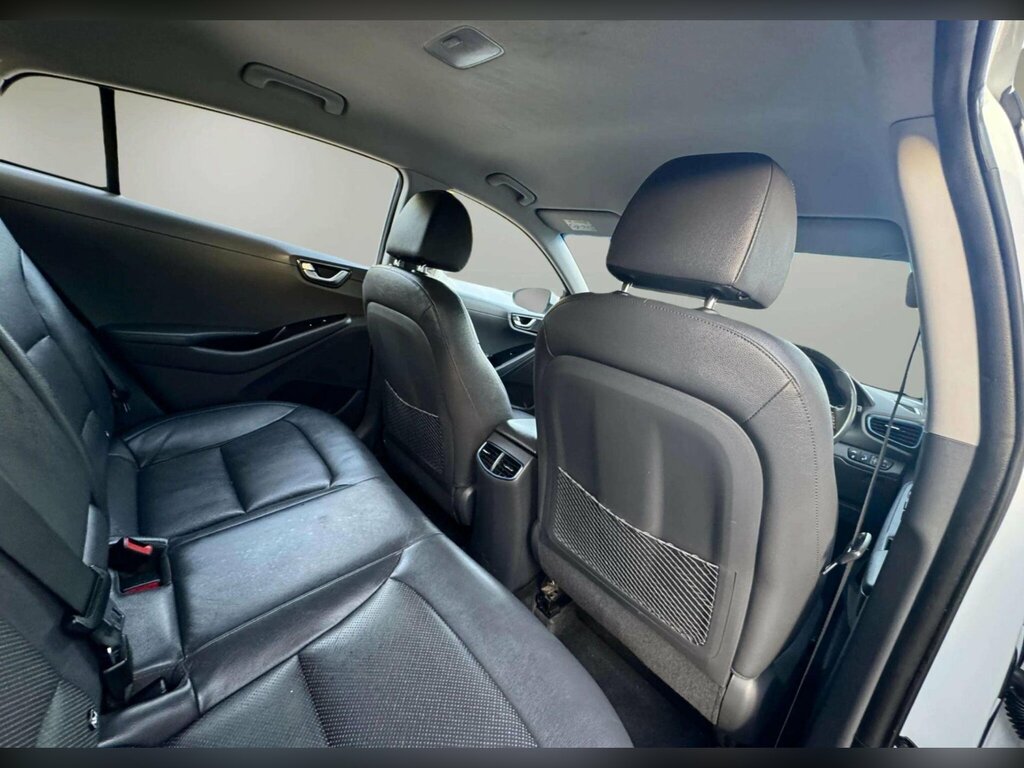 Hyundai Ioniq Premium Silver #49