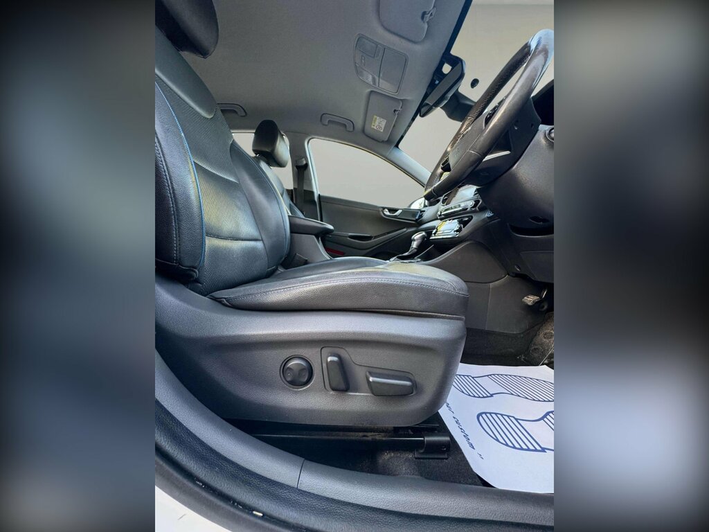 Hyundai Ioniq Premium Silver #24