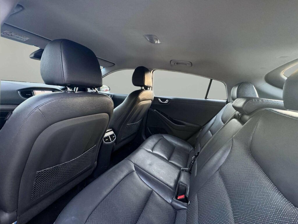 Hyundai Ioniq Premium Silver #43