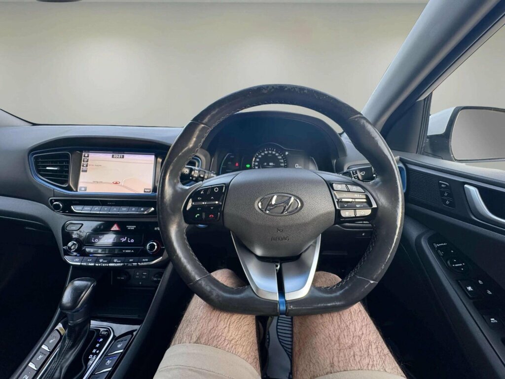 Hyundai Ioniq Premium Silver #52