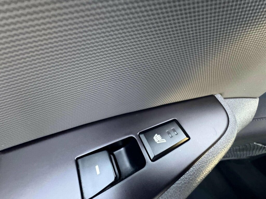 Hyundai Ioniq Premium Silver #47