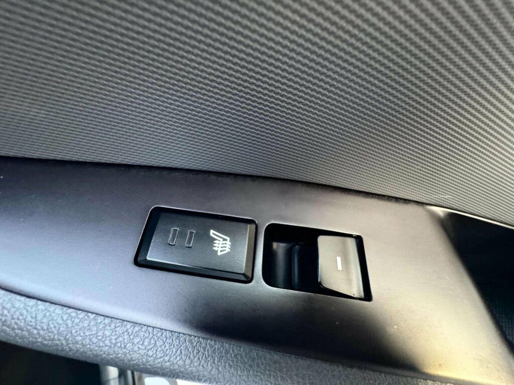 Hyundai Ioniq Premium Silver #54