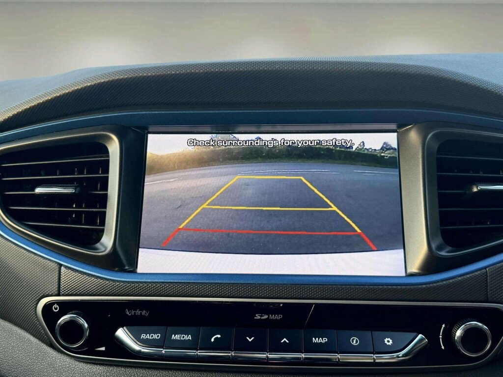 Hyundai Ioniq Premium Silver #27