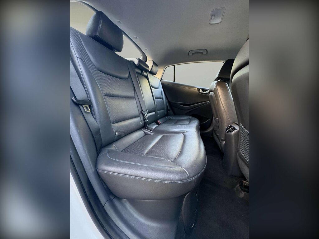 Hyundai Ioniq Premium Silver #48