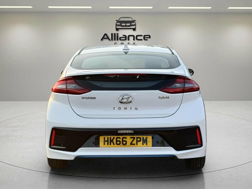 Hyundai Ioniq Premium Silver #10
