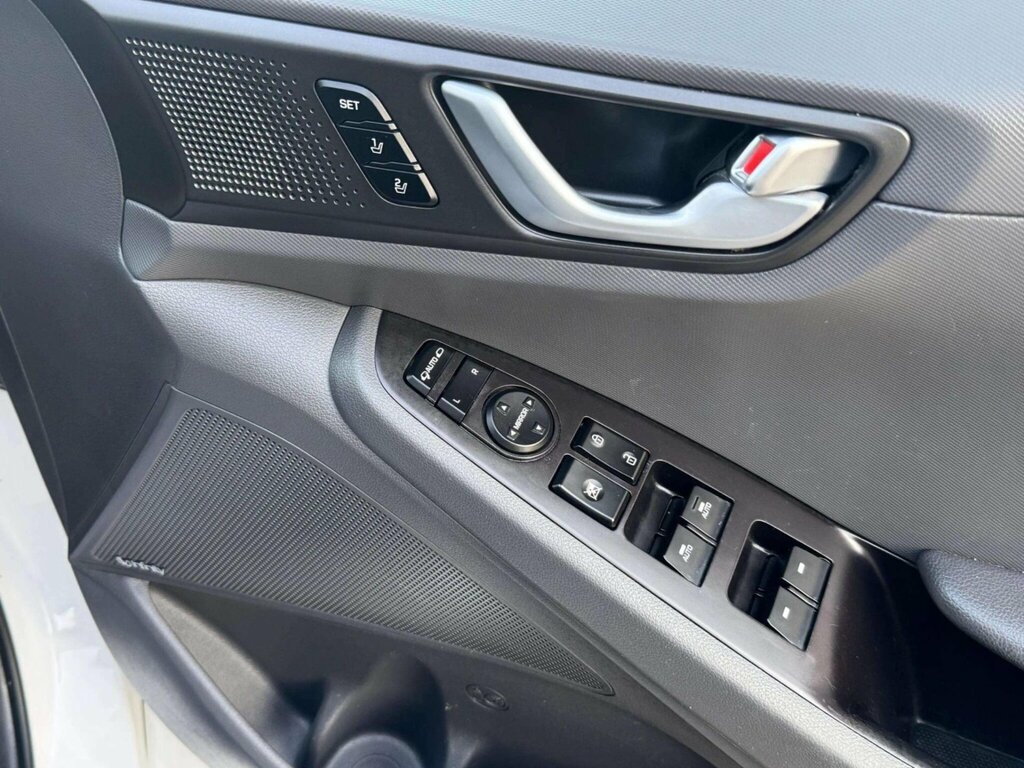 Hyundai Ioniq Premium Silver #28