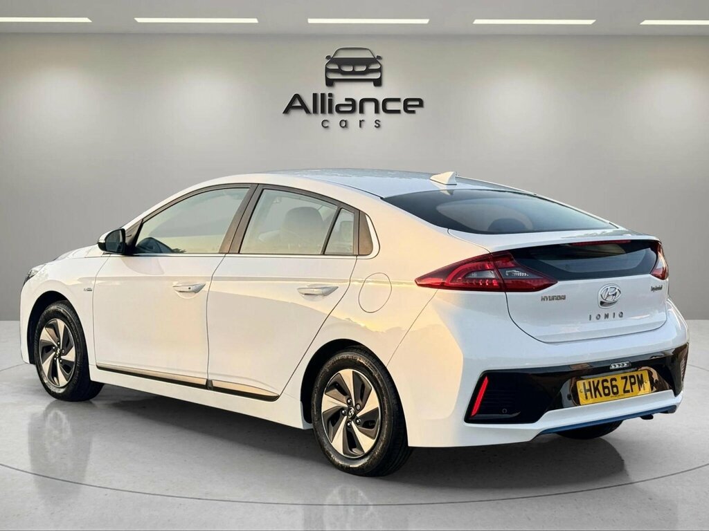 Hyundai Ioniq Premium Silver #58