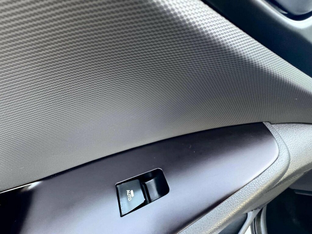 Hyundai Ioniq Premium Silver #44