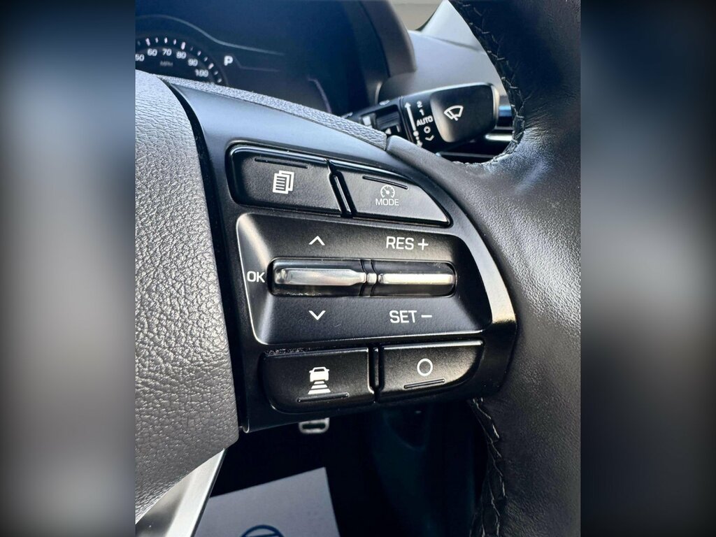 Hyundai Ioniq Premium Silver #31