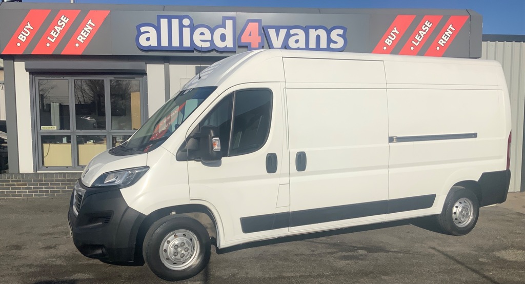 Peugeot Boxer 335 Blue Hdi 140 Bhp L3h2 Professional Premium White #3
