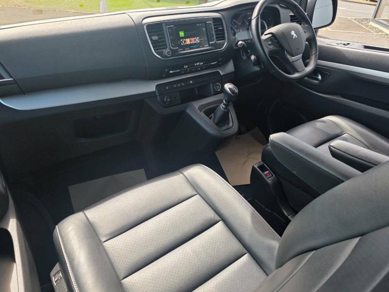 Peugeot Traveller 2L Active Black #26