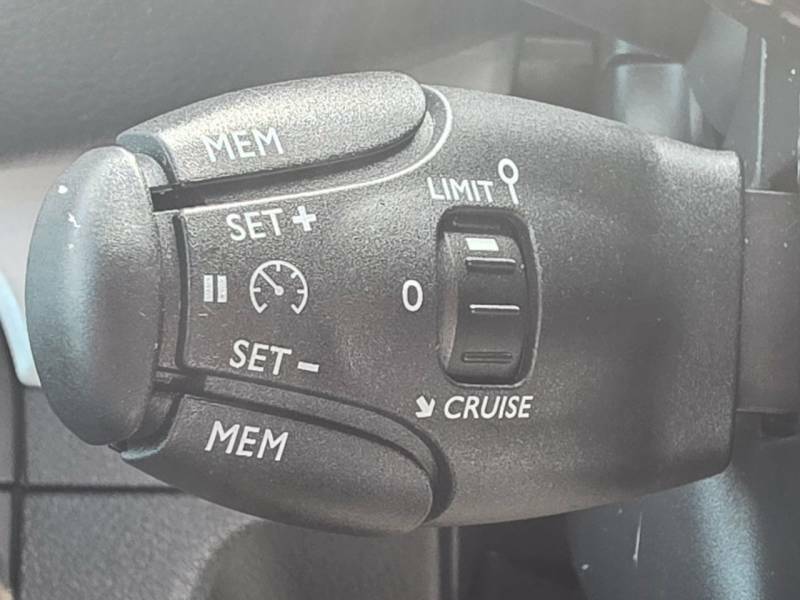 Peugeot Traveller 2L Active Black #36