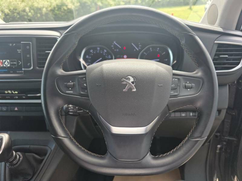 Peugeot Traveller 2L Active Black #14