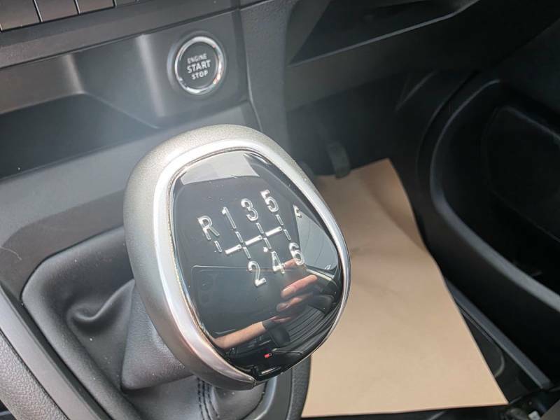 Peugeot Traveller 2L Active Black #31