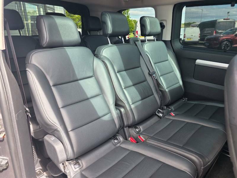 Peugeot Traveller 2L Active Black #16